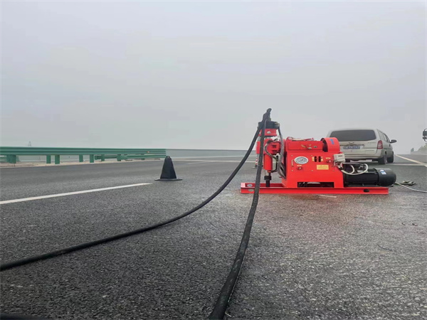 民丰马路路基路面开裂下沉注浆加固灌浆